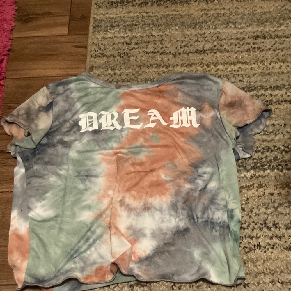 ‘Dream’ Multicolor Cropped Tee